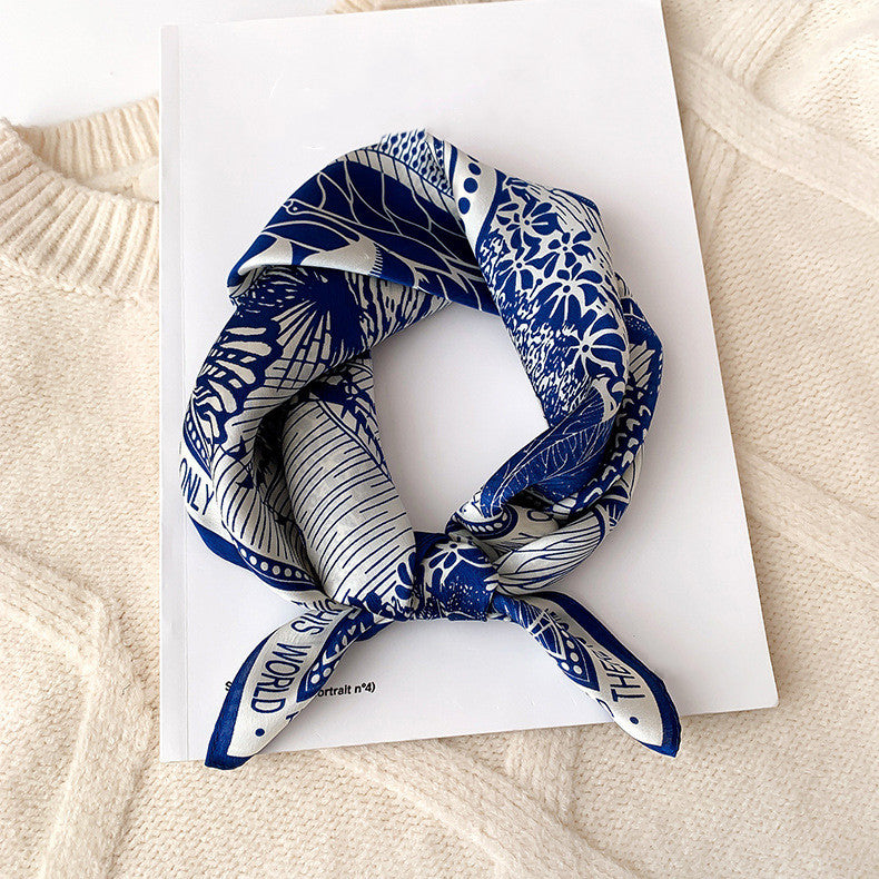 Gizlux small square silk neck scarf - image 14