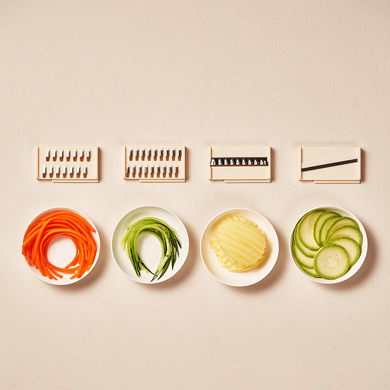 Gizlux handheld vegetable slicer with container - image 4