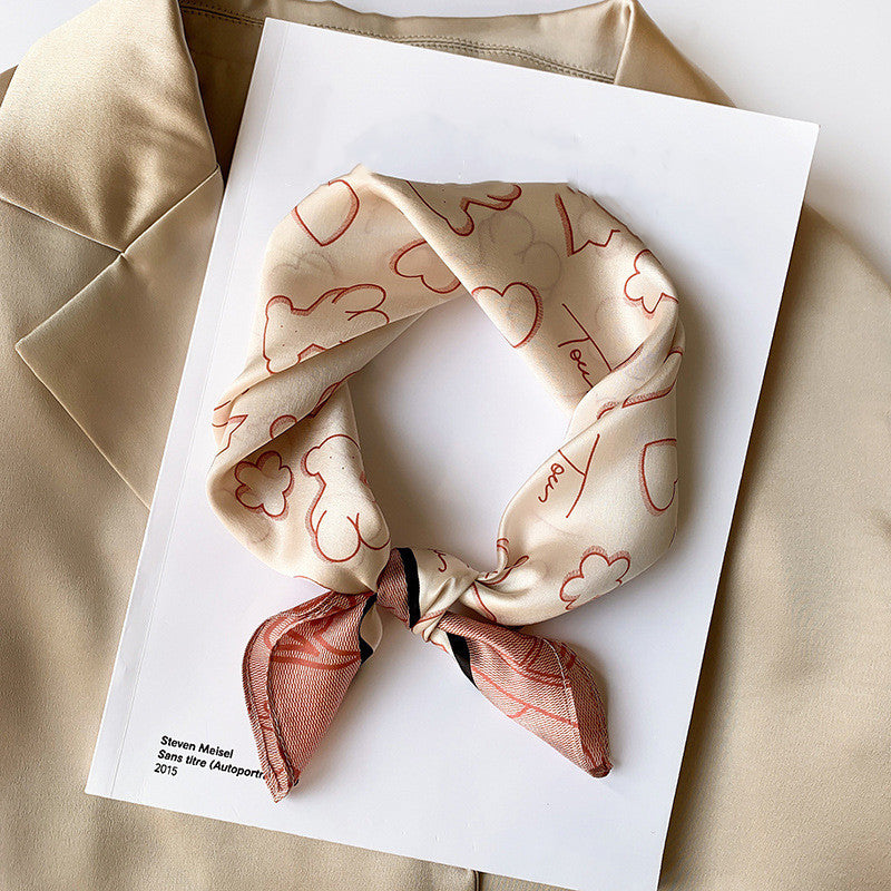 Gizlux small square silk neck scarf - image 4