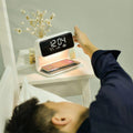 Gizlux Lumen 3-in-1 bedside lamp with wireless charging and clock - image 1