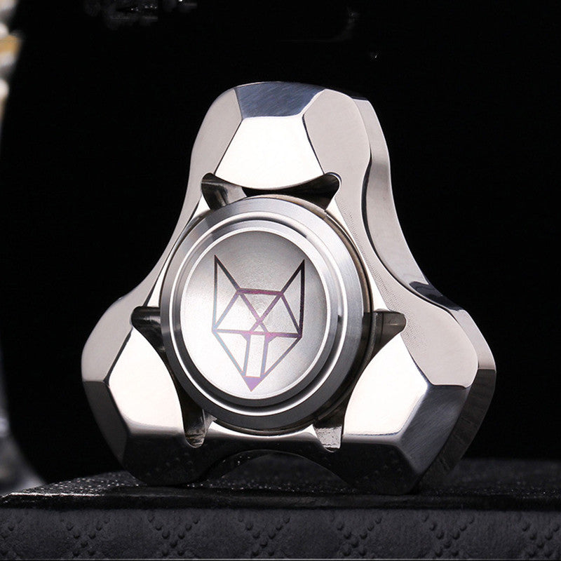 Gizlux fox emblem alloy fidget spinner - image 4