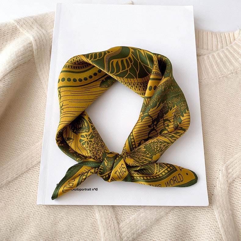 Gizlux small square silk neck scarf - image 1