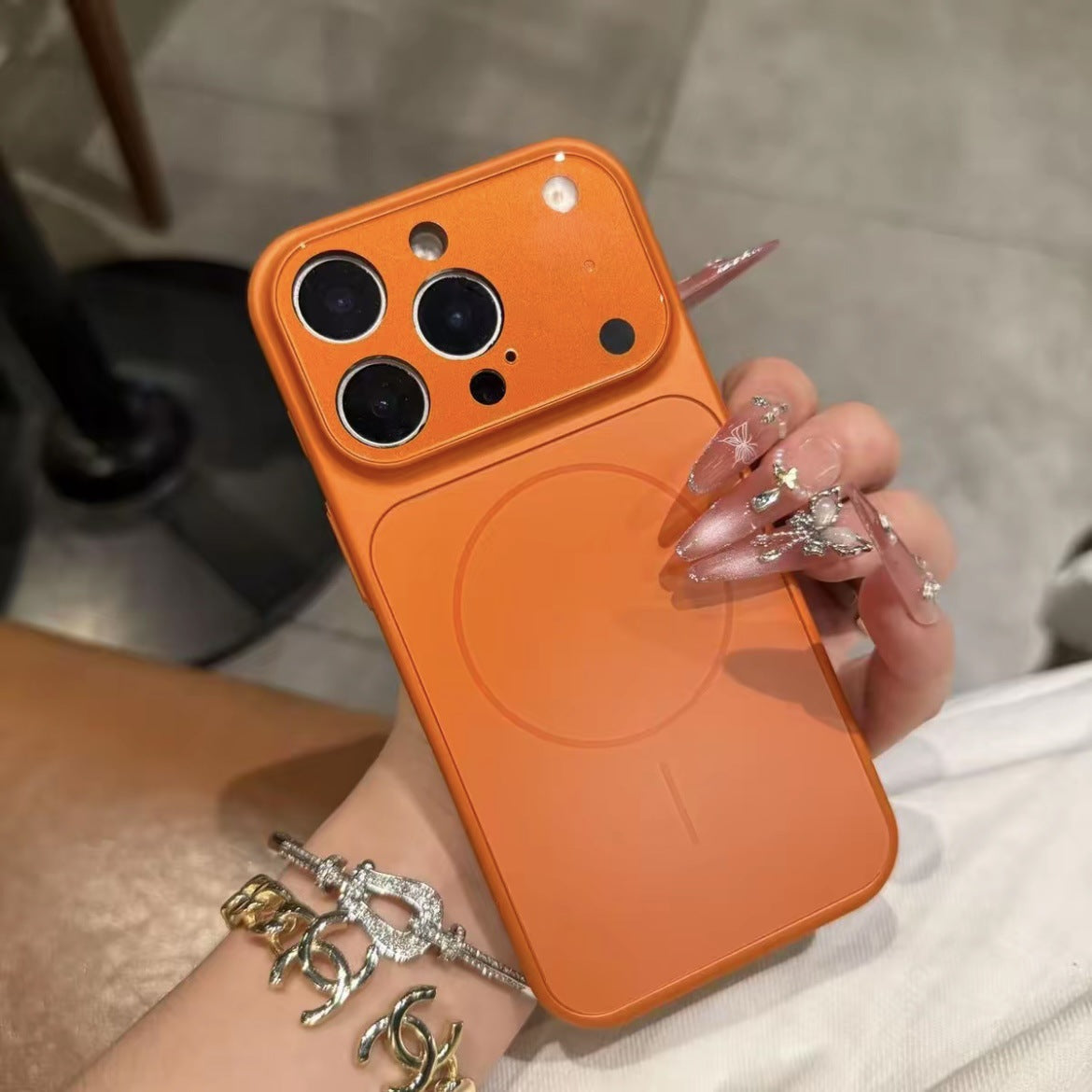 Gizlux Halo Frosted Glass Magnetic Case for iPhone 17 series - image 4