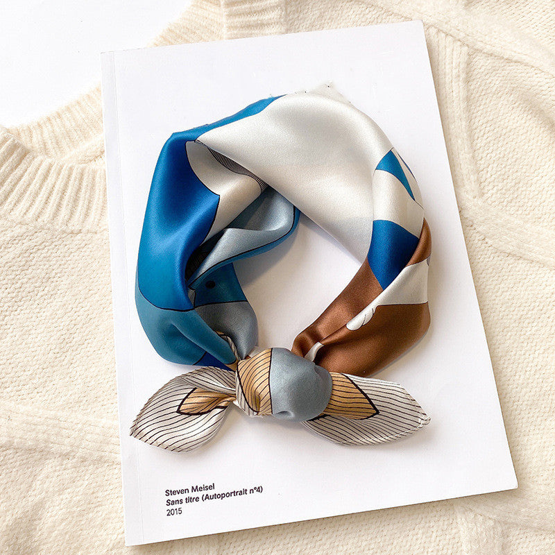Gizlux small square silk neck scarf - image 12