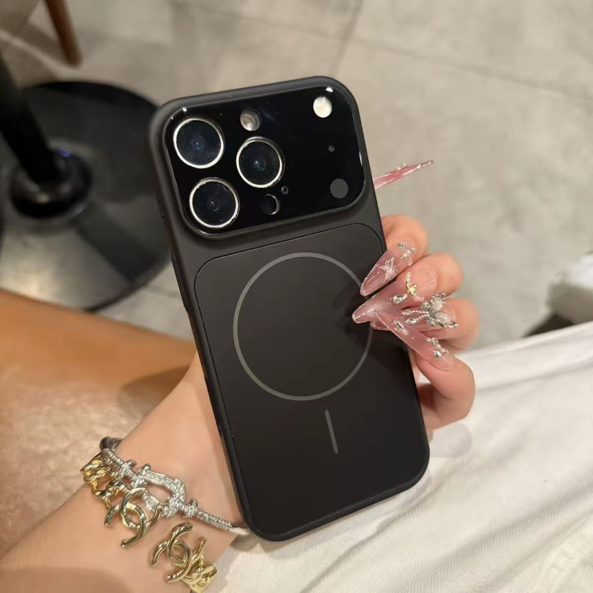 Gizlux Halo Frosted Glass Magnetic Case for iPhone 17 series - image 5