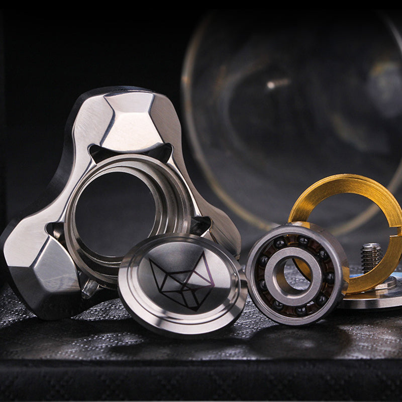 Gizlux fox emblem alloy fidget spinner - image 5